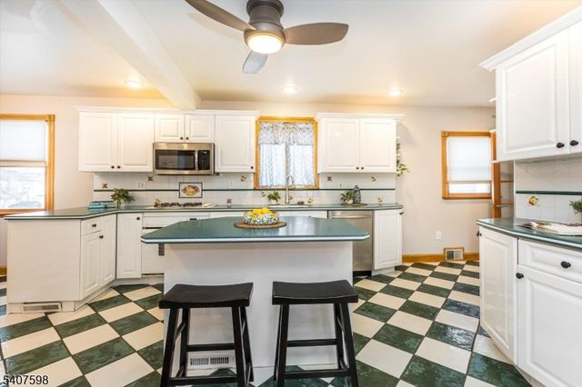 171 Sadler Rd, Bloomfield Twp., NJ 07003