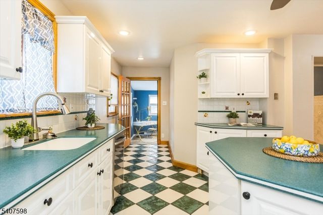 171 Sadler Rd, Bloomfield Twp., NJ 07003