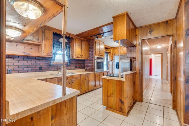 4833 Mabe Stanleytown Rd., Duffield, VA 24244