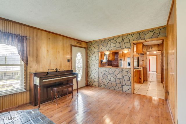 4833 Mabe Stanleytown Rd., Duffield, VA 24244