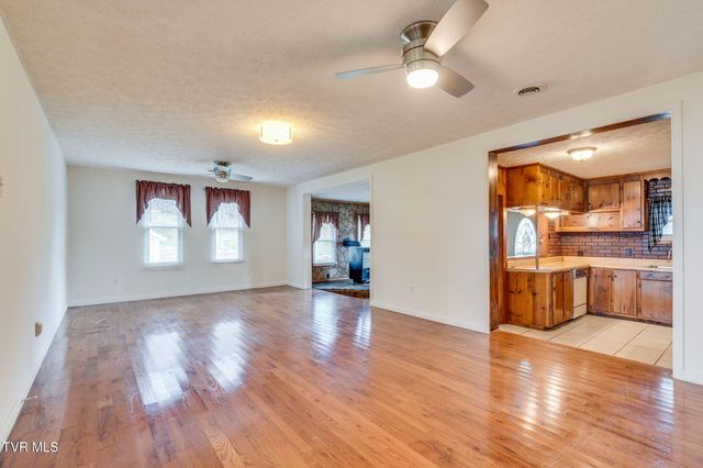 4833 Mabe Stanleytown Rd., Duffield, VA 24244