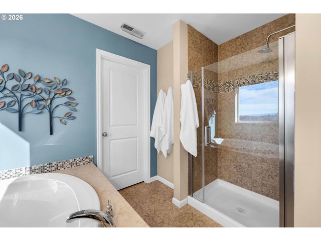 15700 Ne 23RD Ave, Vancouver, WA 98686