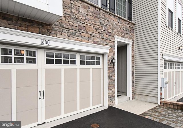 1680 HICKORY LN, Langhorne, PA 19047