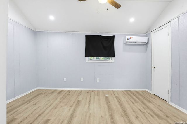 1307 Kayton Ave, San Antonio, TX 78210