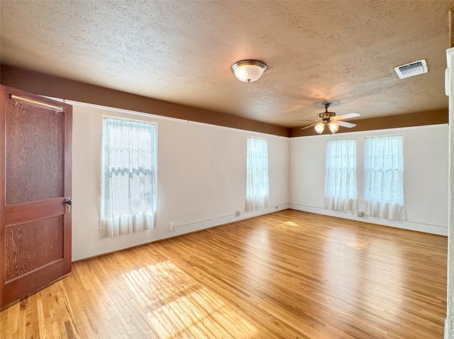 1205 Forest Ridge Drive, Bedford, TX 76022