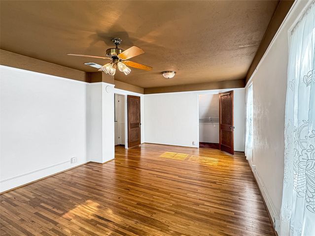 1205 Forest Ridge Drive, Bedford, TX 76022