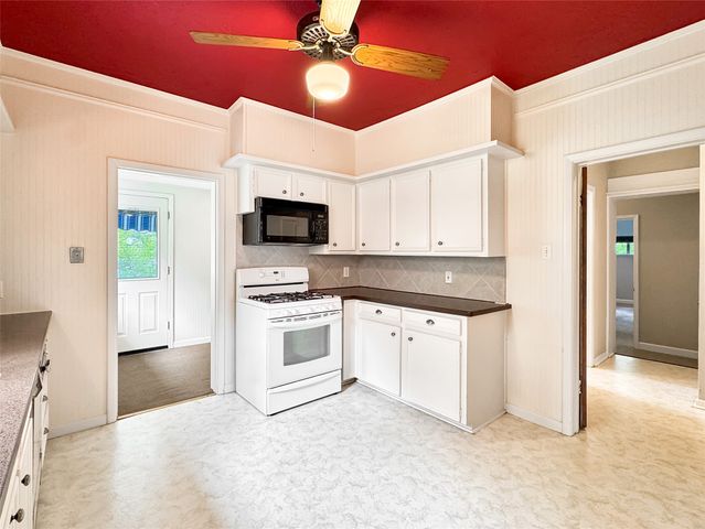 1205 Forest Ridge Drive, Bedford, TX 76022