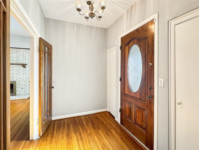 1205 Forest Ridge Drive, Bedford, TX 76022