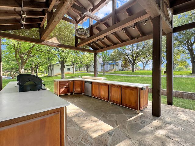 1205 Forest Ridge Drive, Bedford, TX 76022