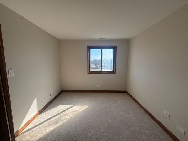 15801 Peggy Lane 11, Oak Forest, IL 60452