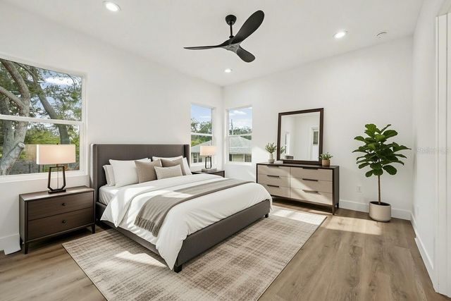 1751 27TH AVENUE N, St Petersburg, FL 33713