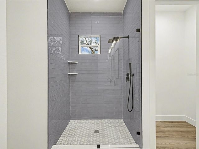 1751 27TH AVENUE N, St Petersburg, FL 33713