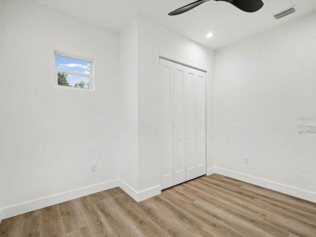 1751 27TH AVENUE N, St Petersburg, FL 33713