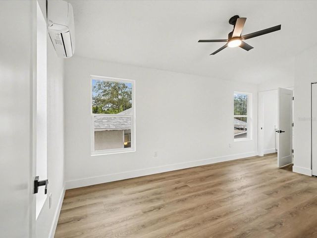 1751 27TH AVENUE N, St Petersburg, FL 33713