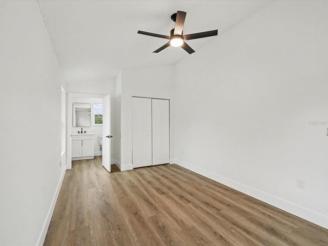 1751 27TH AVENUE N, St Petersburg, FL 33713