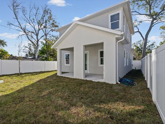 1751 27TH AVENUE N, St Petersburg, FL 33713