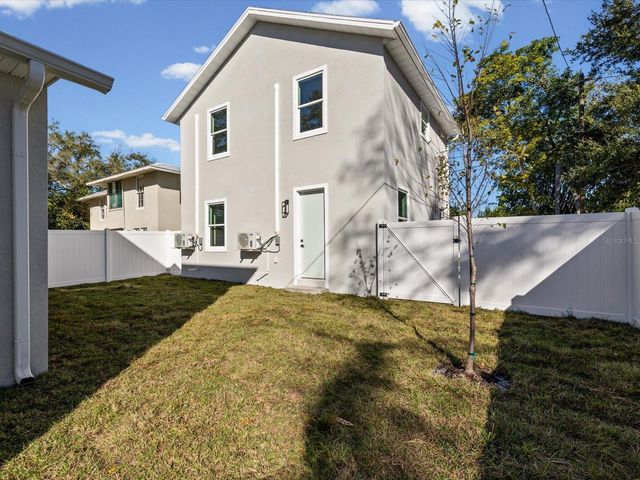 1751 27TH AVENUE N, St Petersburg, FL 33713