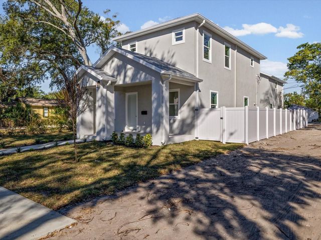 1751 27TH AVENUE N, St Petersburg, FL 33713