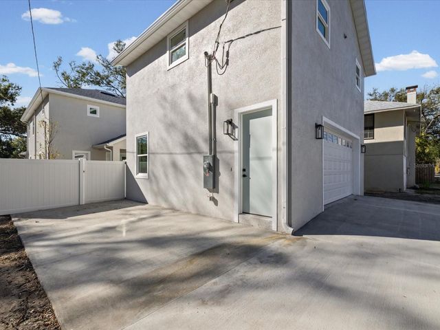 1751 27TH AVENUE N, St Petersburg, FL 33713