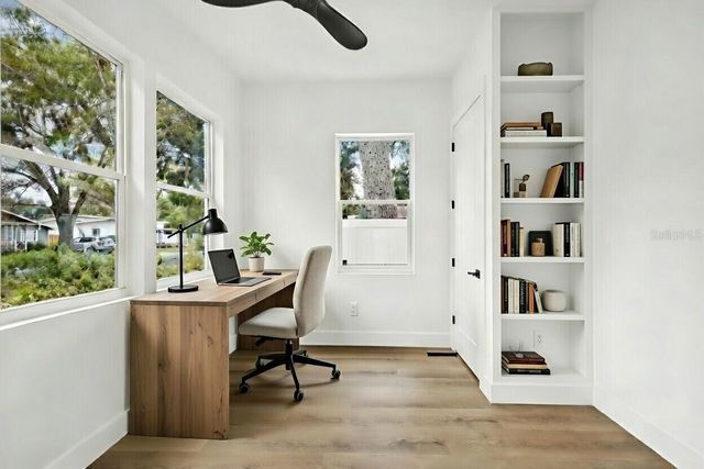 1751 27TH AVENUE N, St Petersburg, FL 33713