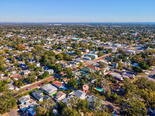 1751 27TH AVENUE N, St Petersburg, FL 33713