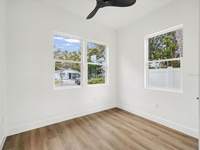 1751 27TH AVENUE N, St Petersburg, FL 33713