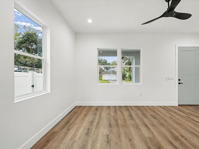 1751 27TH AVENUE N, St Petersburg, FL 33713