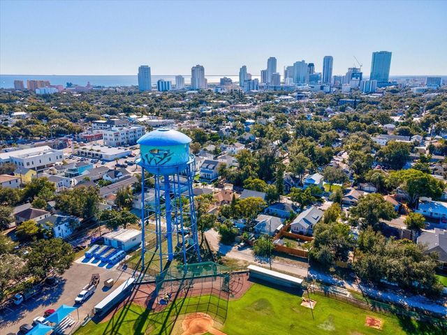 1751 27TH AVENUE N, St Petersburg, FL 33713