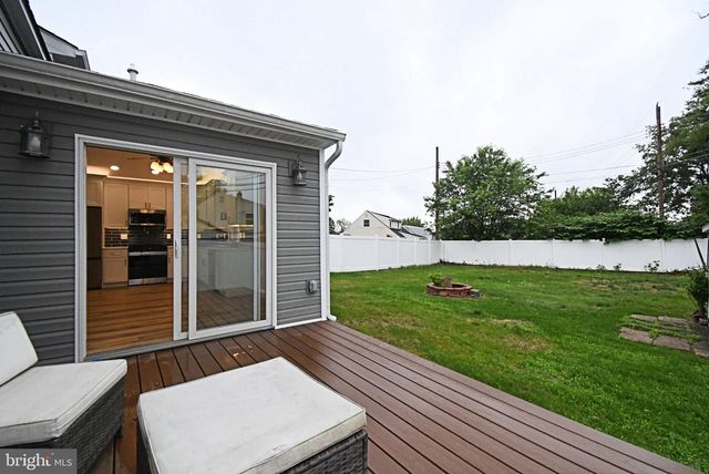 306 INDEPENDENCE RD, King Of Prussia, PA 19406