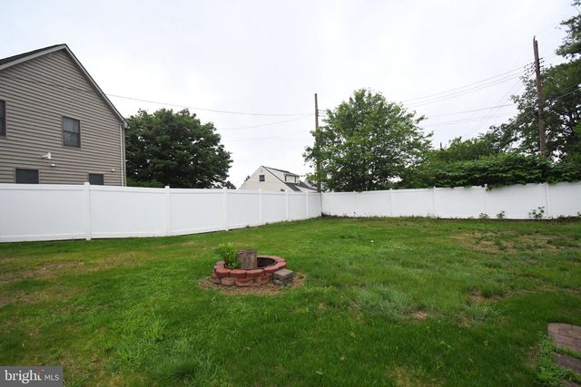 306 INDEPENDENCE RD, King Of Prussia, PA 19406