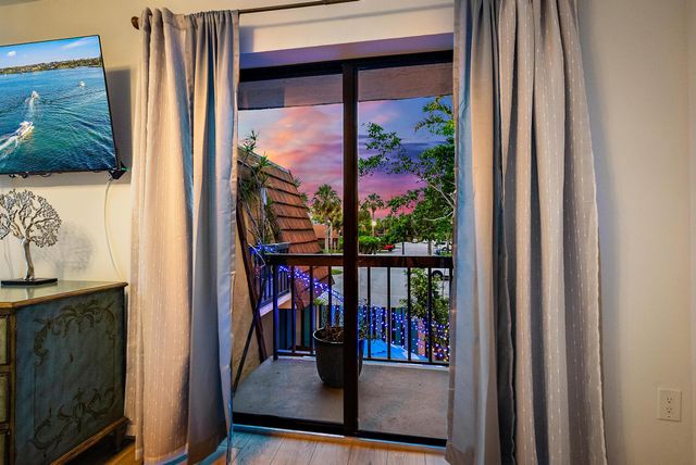 825 Center Street 42c, Jupiter, FL 33458