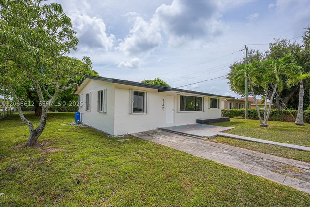 21421 SW 110th Ave, Cutler Bay, FL 33189