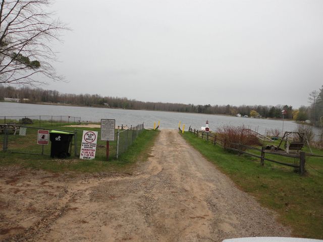 305 Maple Street, Lake, MI 48632