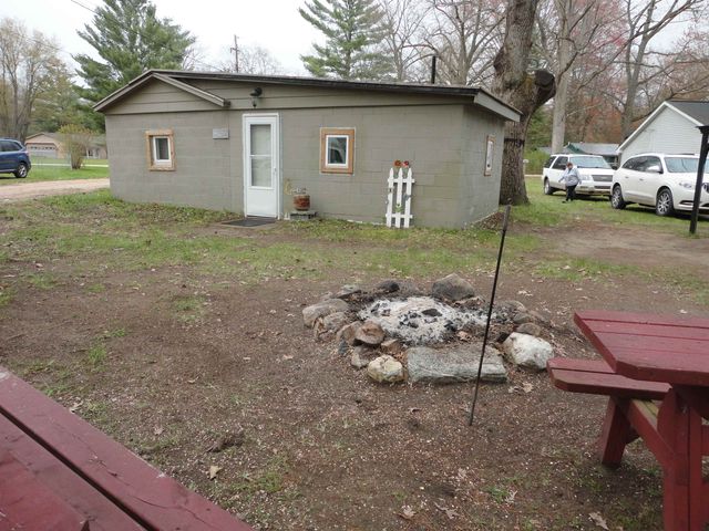 305 Maple Street, Lake, MI 48632