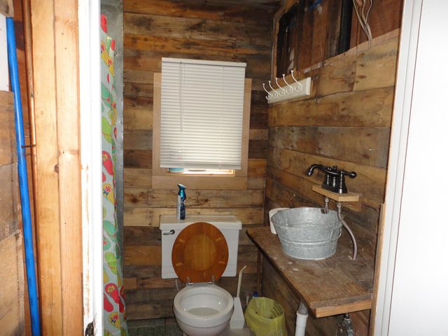 305 Maple Street, Lake, MI 48632