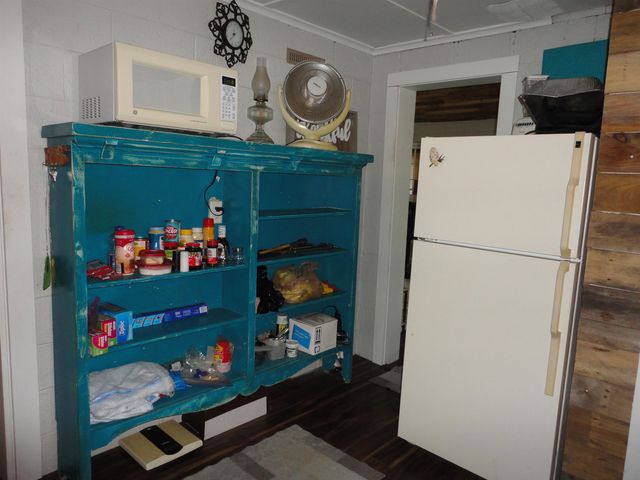 305 Maple Street, Lake, MI 48632