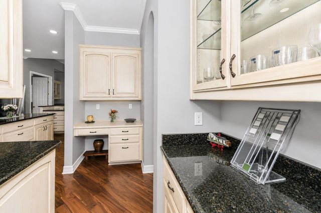 5974 River Bend Drive, Benbrook, TX 76132