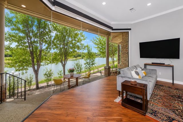 5974 River Bend Drive, Benbrook, TX 76132