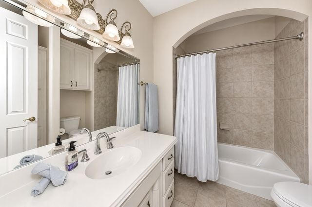 5974 River Bend Drive, Benbrook, TX 76132