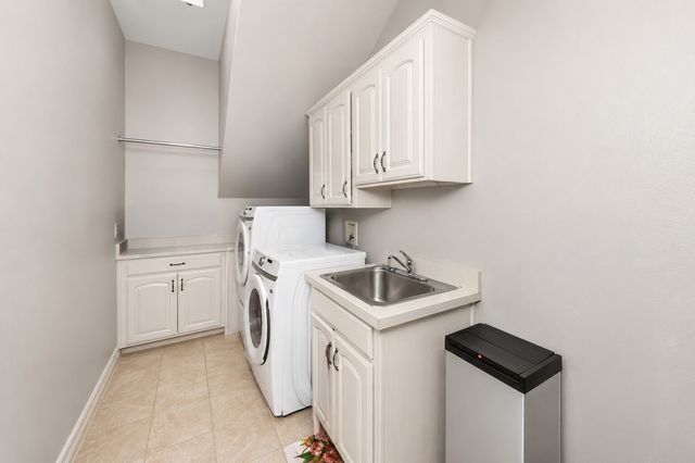 5974 River Bend Drive, Benbrook, TX 76132