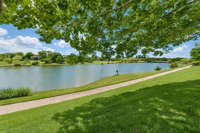 5974 River Bend Drive, Benbrook, TX 76132