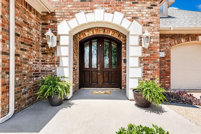 5974 River Bend Drive, Benbrook, TX 76132
