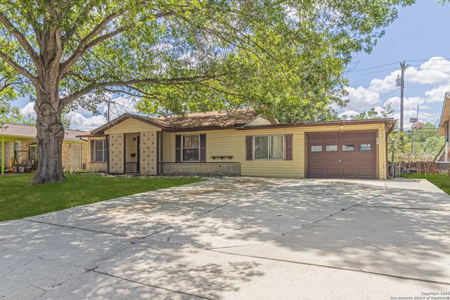 638 Prestwick Blvd Unit 1, San Antonio, TX 78223