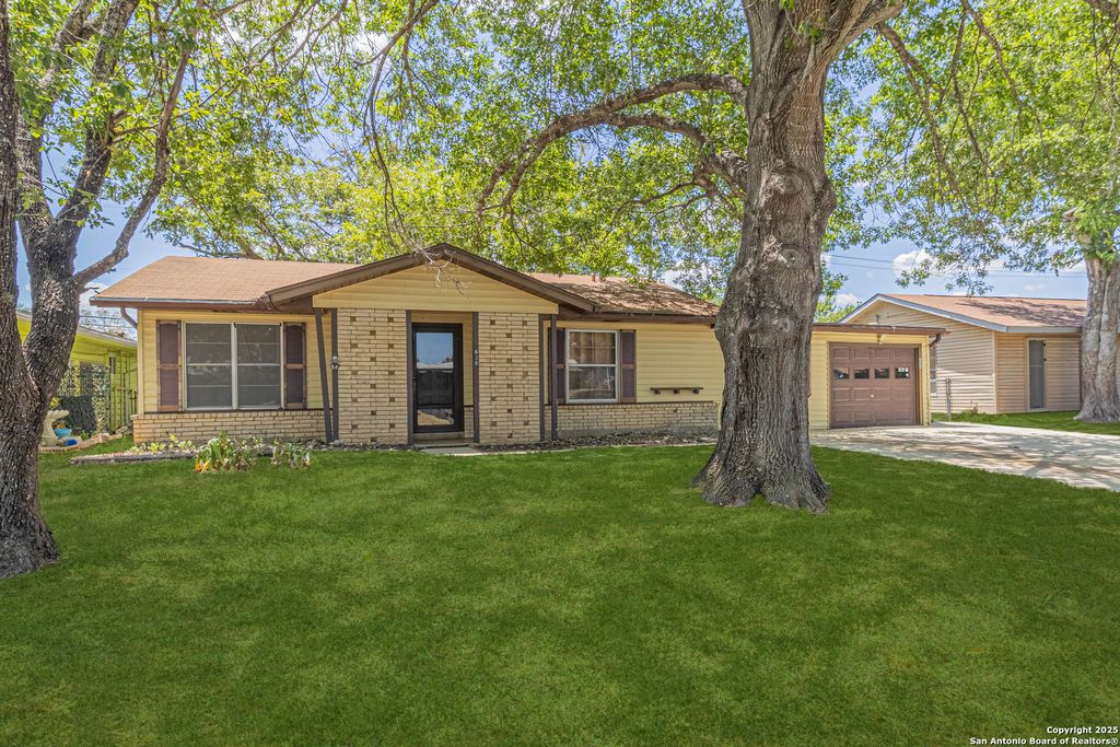 638 Prestwick Blvd Unit 1, San Antonio, TX 78223