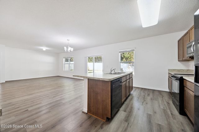 103 Cinnamon Oak Drive, Deland, FL 32724
