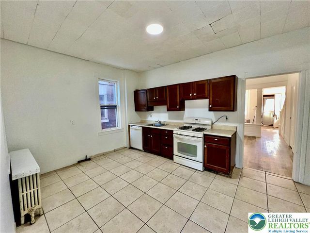 1307 Washington Street, Easton, PA 18042