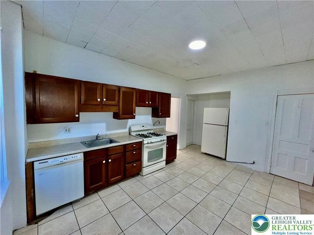 1307 Washington Street, Easton, PA 18042