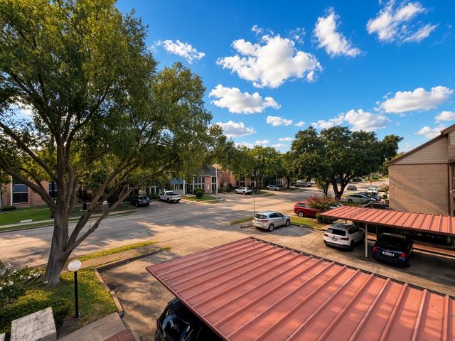 8359 Sands Point Drive 218, Houston, TX 77036
