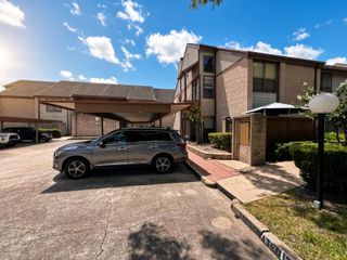 8359 Sands Point Drive 218, Houston, TX 77036