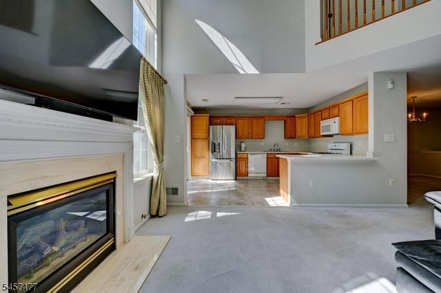 103 Cricket Hill Cir, South Brunswick Twp., NJ 08540